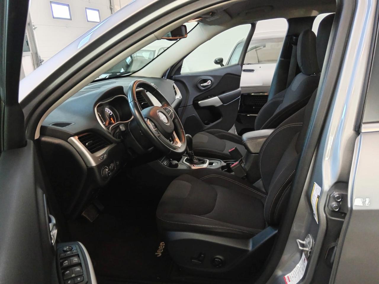 Jeep Nuova Cherokee 2184cc 186cv (136KW) 4X4