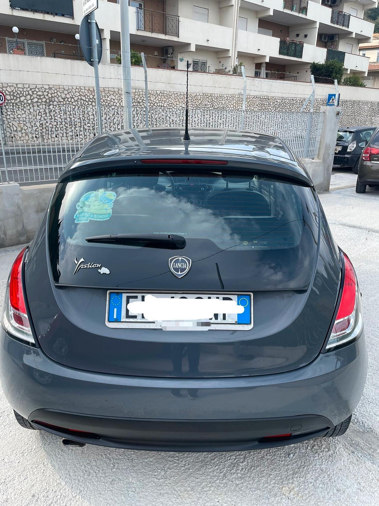 Lancia Ypsilon 1.2 69 CV 5 porte S&S Platinum