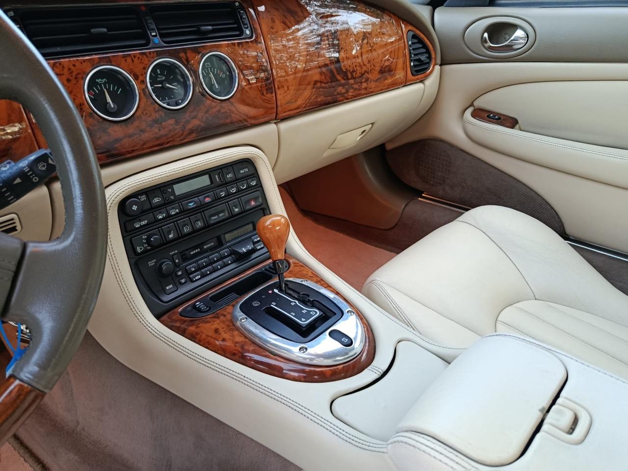 Jaguar XK8 Cabrio