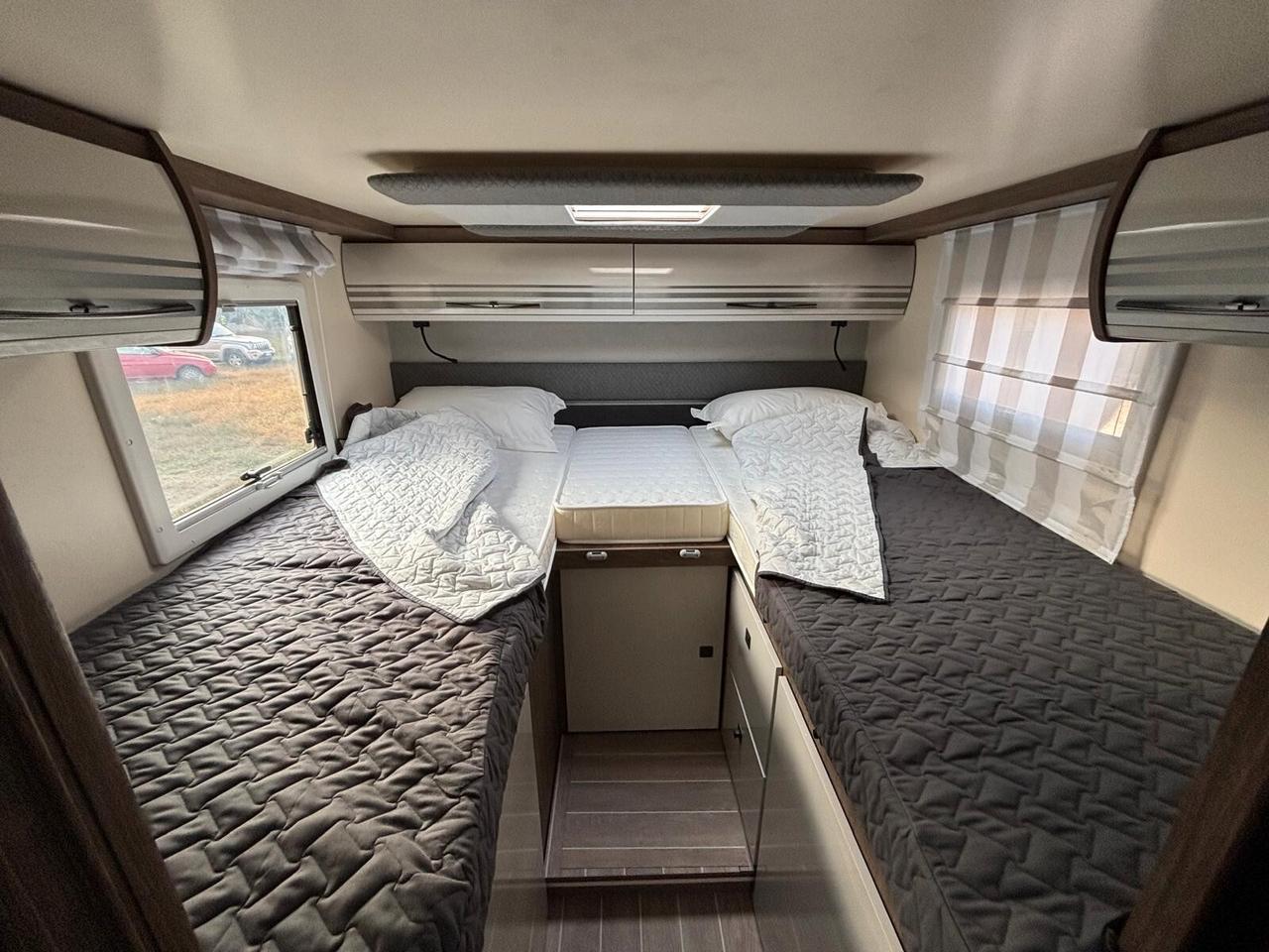 Ci International Magis 87 Integral camper