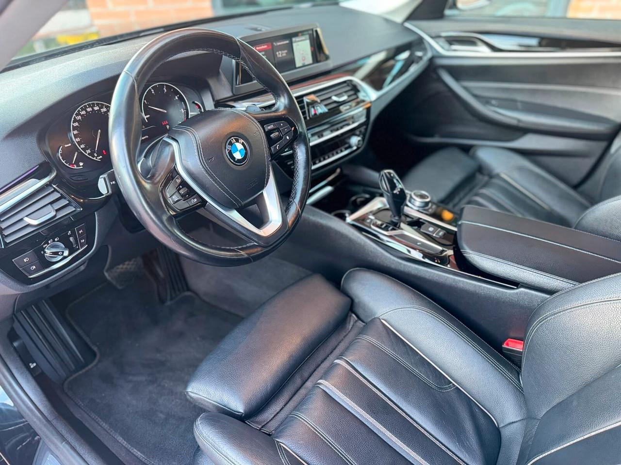 BMW 520d SPORT FULL OPTIONAL