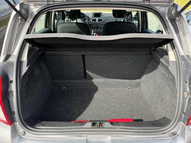 RENAULT Clio 1.2 16V 5 porte Live!