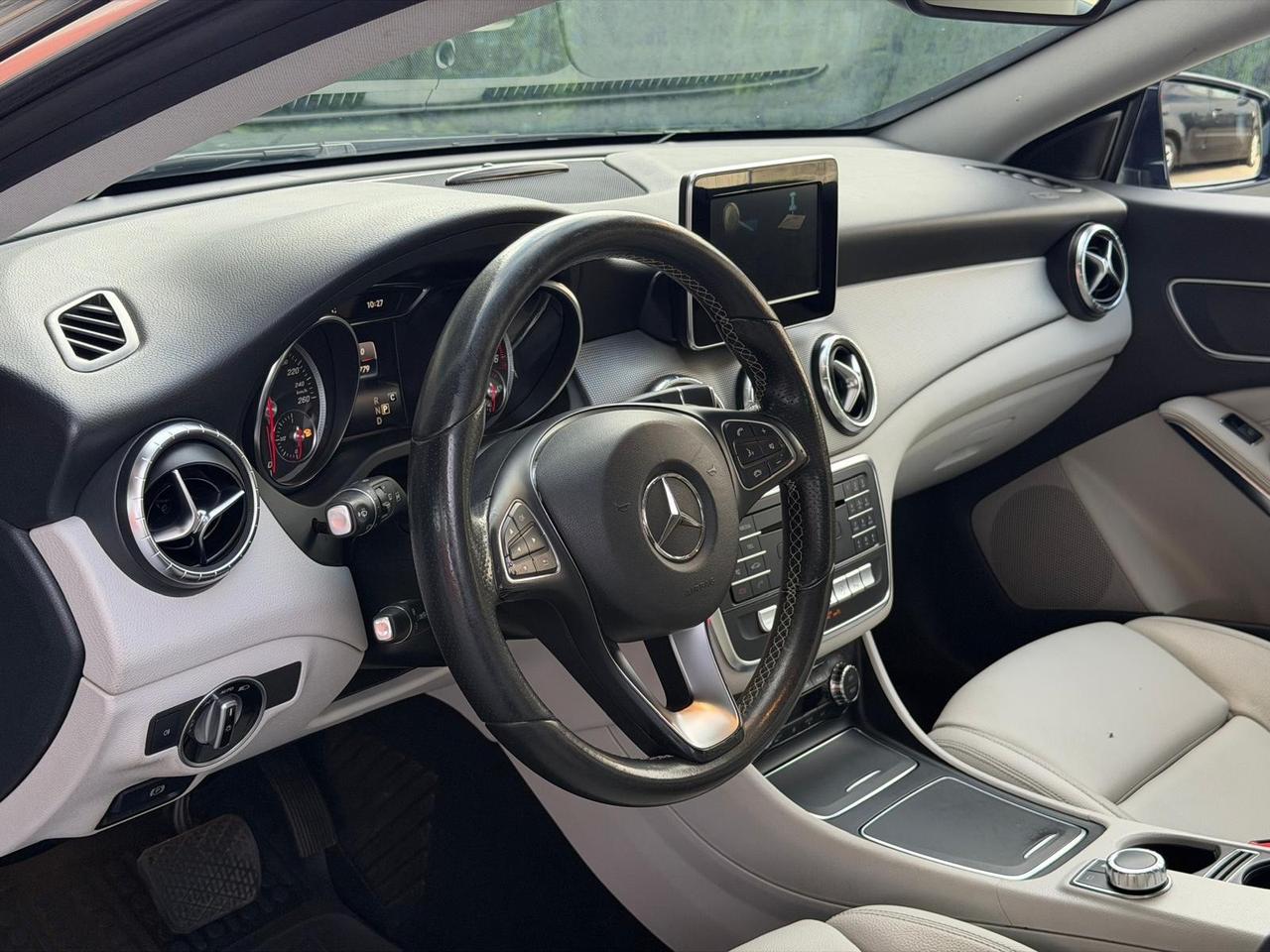 Mercedes-benz CLA 200 180 d Automatic Premium