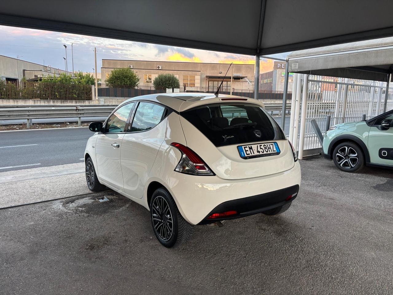 Lancia Ypsilon 1.2 69 CV 5 porte GPL Ecochic Gold