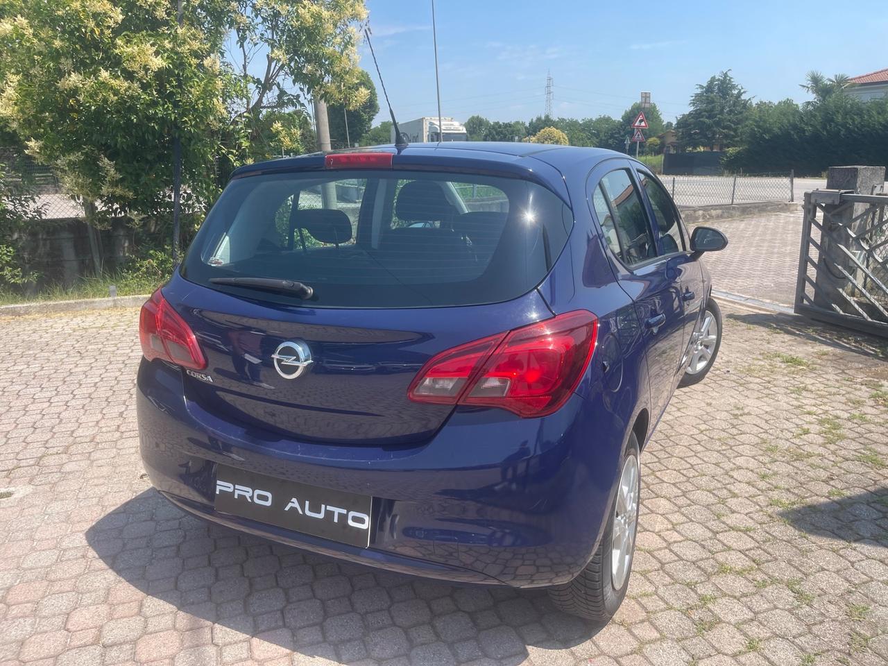 Opel Corsa 1.4 90CV GPL Tech 5 porte b-Color