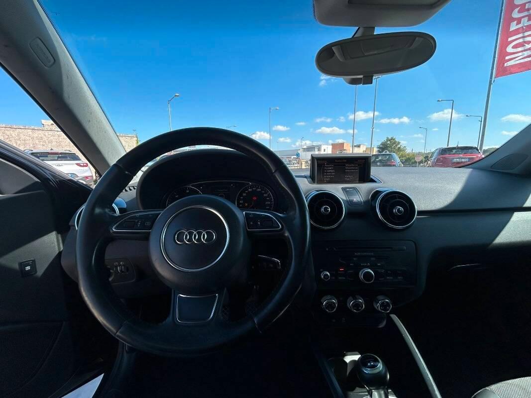 Audi A1 1.6 tdi Attraction 90cv