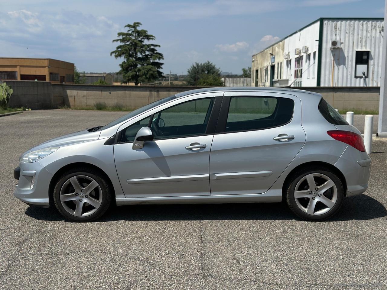 PEUGEOT 308 1.6 HDi 110 CV 5p.