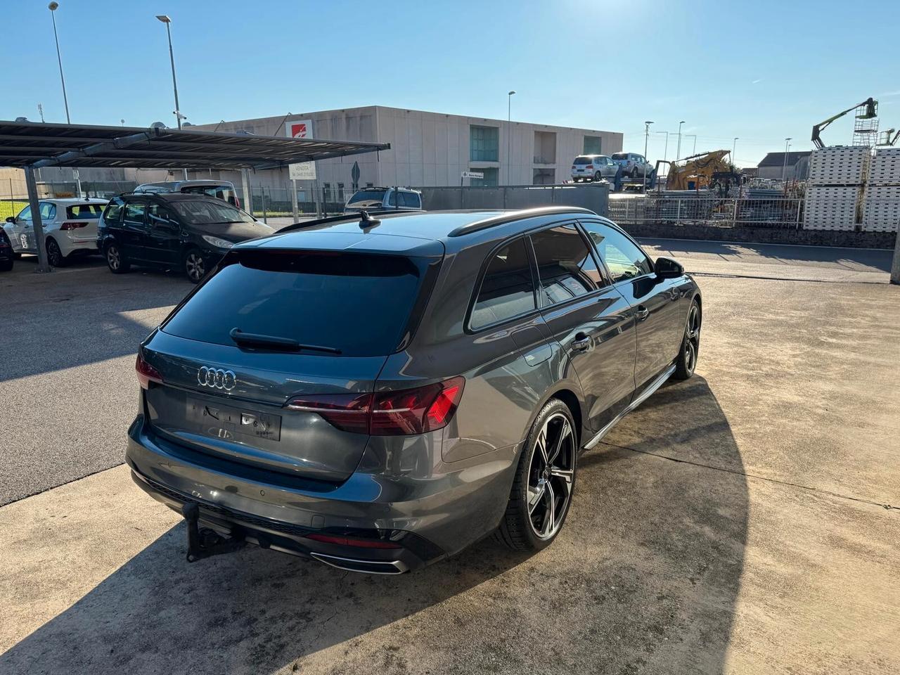 Audi A4 Avant 35 TDI/163 CV S tronic S-line edition