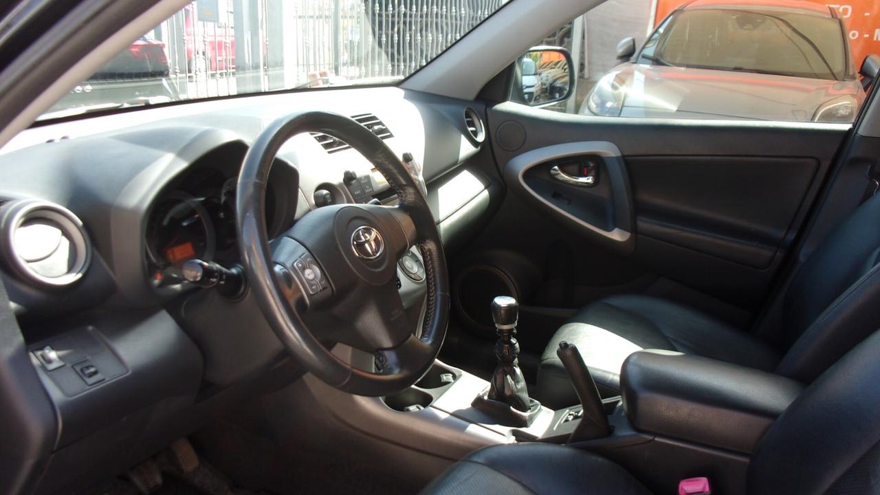 Toyota RAV 4 RAV4 2.2 D-4D 177 CV Luxury