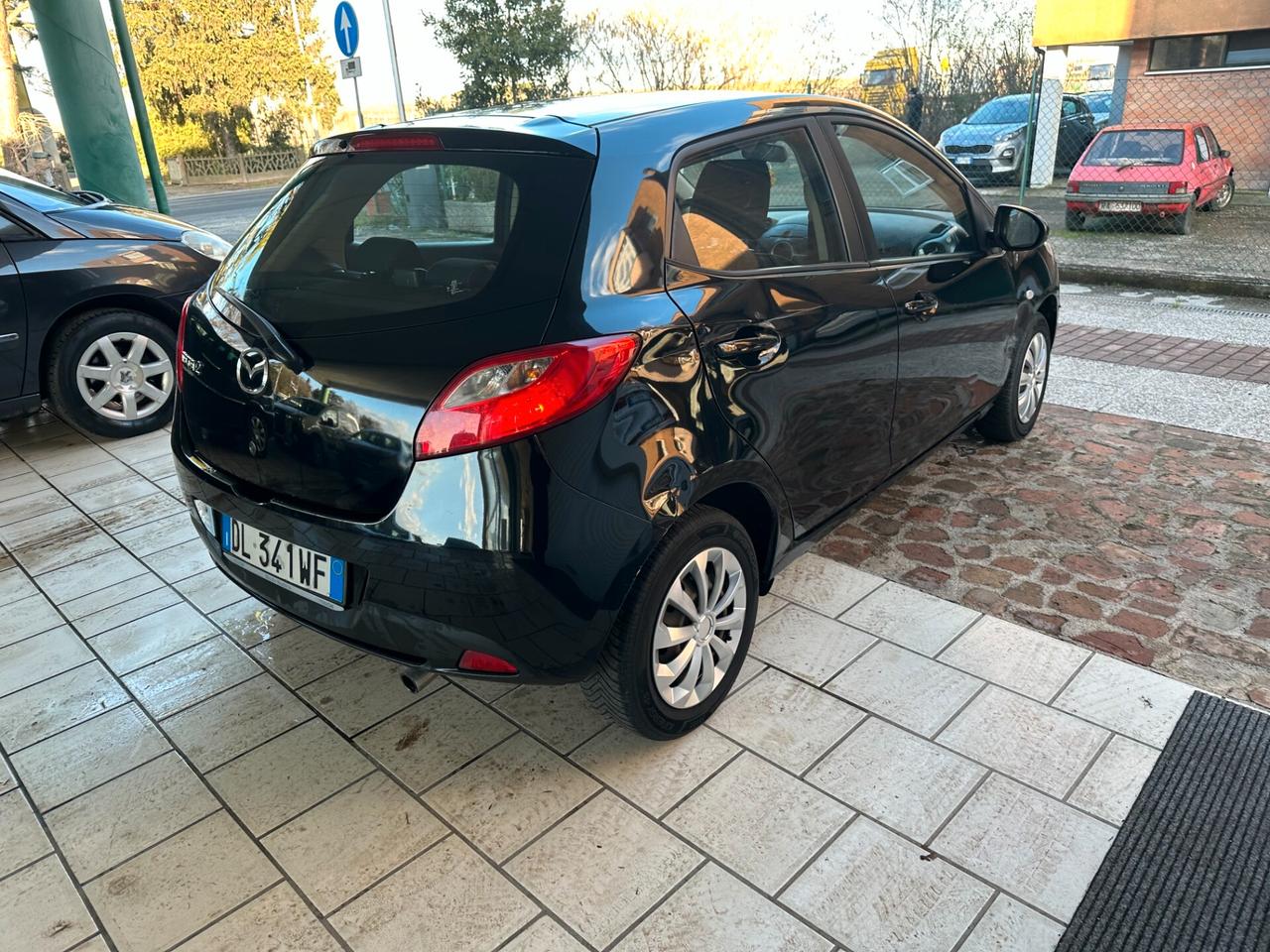 Mazda 2 1.3 (12 RATE)