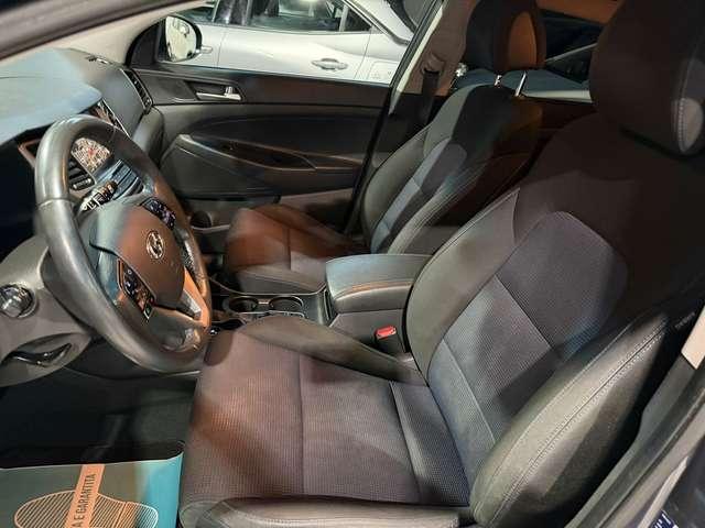 Hyundai TUCSON Neopatentati Cambio Automatico Navigatore