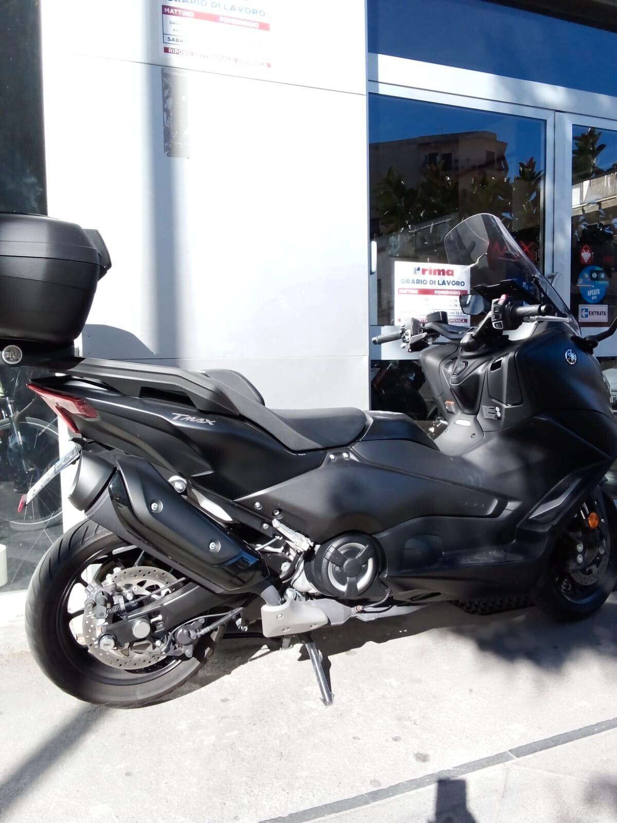 Yamaha TMAX 560