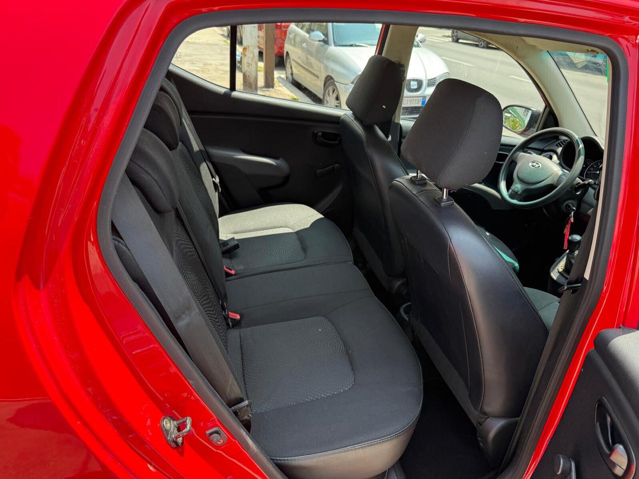 Hyundai i10 1.1 BENZINA - ANNO 04/2012 - NEOPATENTATO