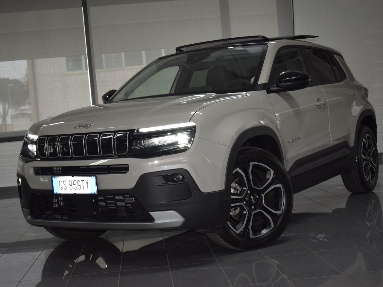 Jeep Avenger 1.2 e-HYBRID Summit