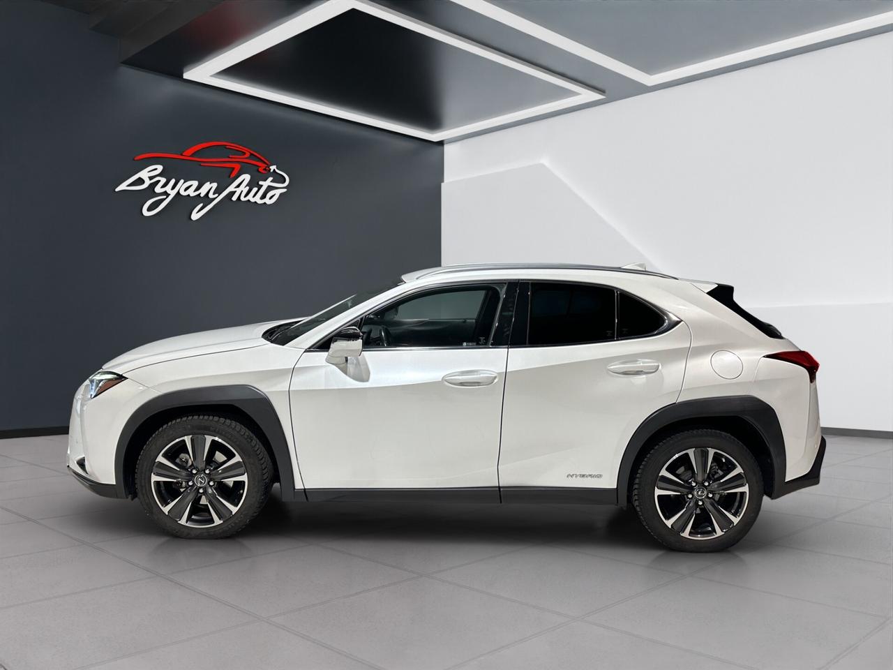 Lexus UX 250h 2.0 Luxury 2wd cvt