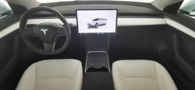 TESLA Model 3 RWD