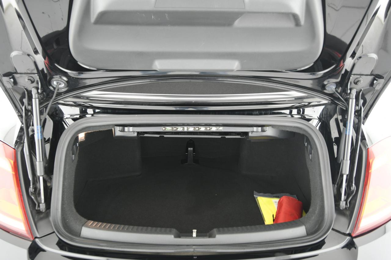 VOLKSWAGEN Maggiolino Cabrio 1.2 tsi Design 105cv DSG+APP CONNECT+C17"