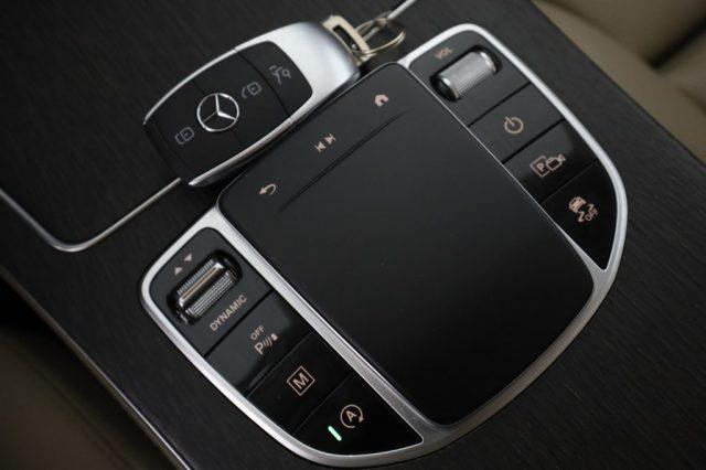 MERCEDES-BENZ CLA sse GLC GLC 300 d 4MATIC SPORT