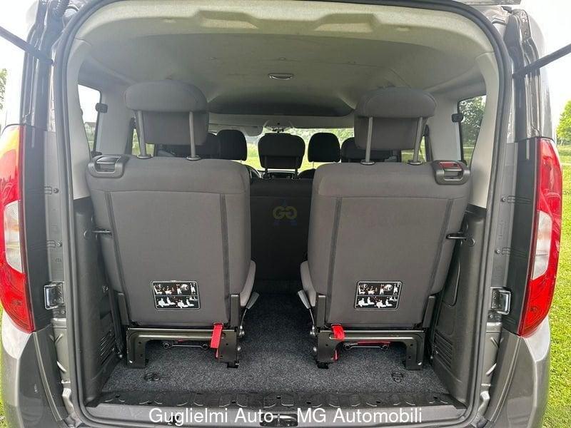 FIAT Doblò 1.4 T-Jet 16V Natural Power Lounge 7 Posti