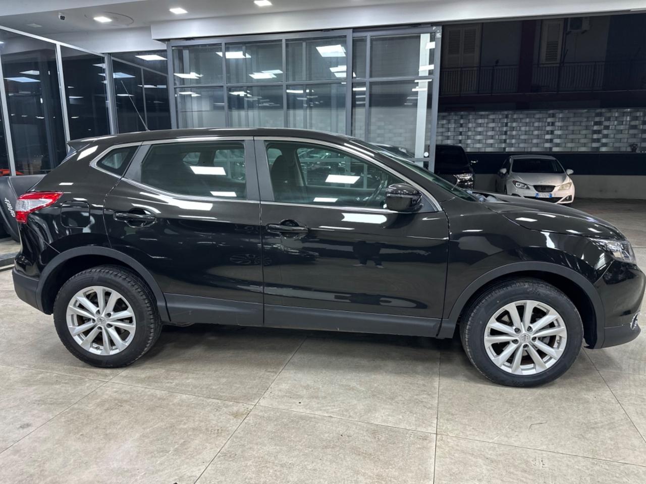 Nissan Qashqai 1.6 dCi 2WD Navi Camera Tekna 2016
