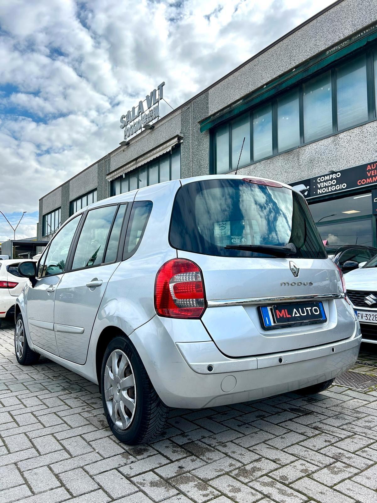 Renault Modus 1.2 16V Live (55kw)