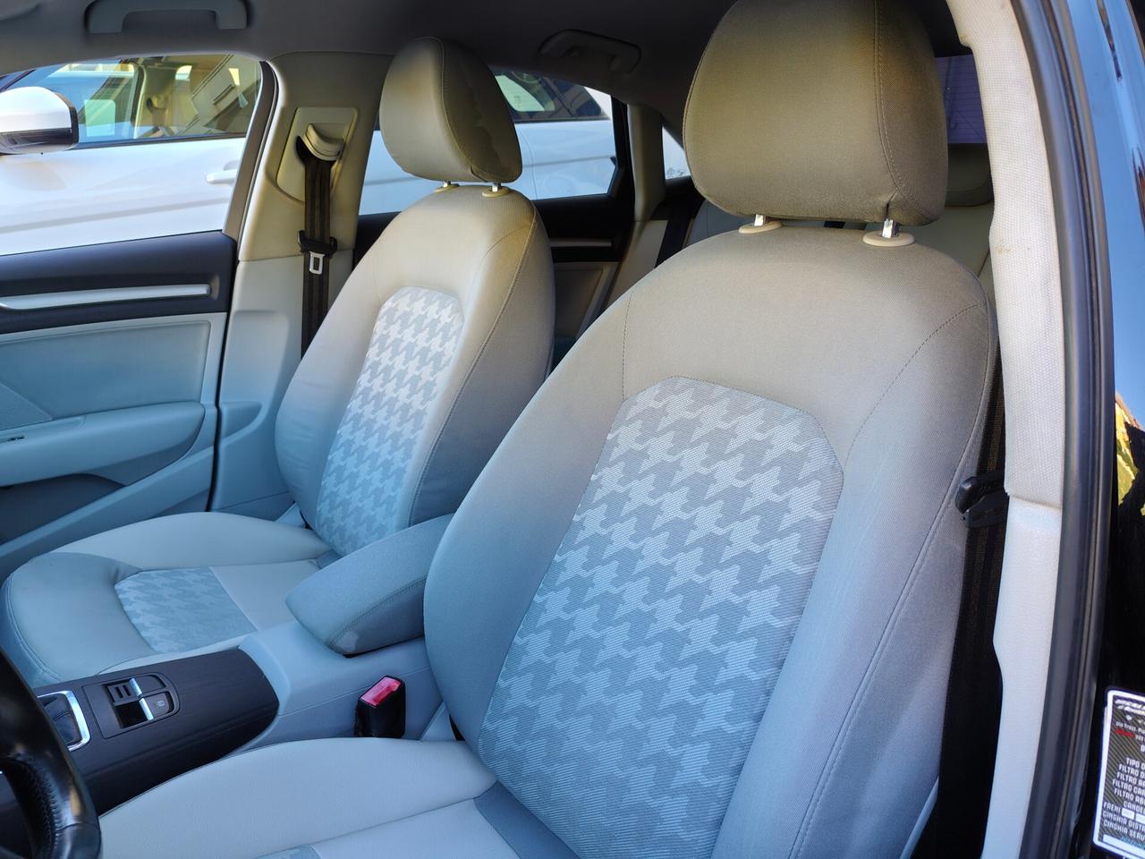 Audi A3 Sedan 2.0 TDI clean diesel Ambition