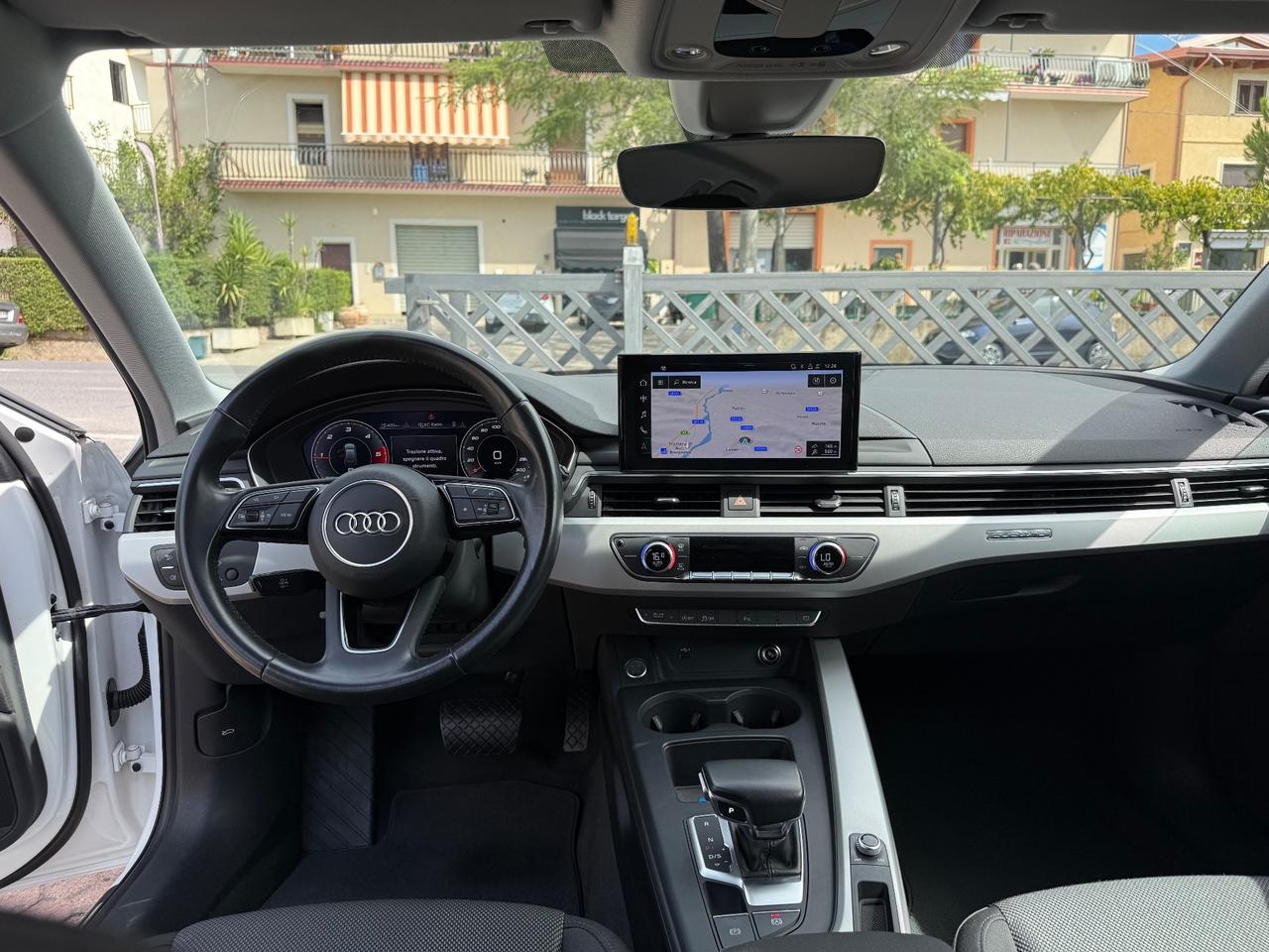 Audi A4 Avant 40 TDI quattro S tronic Business Advanced
