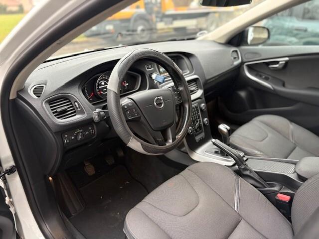 Volvo V40 Cross Country D2 Business Plus