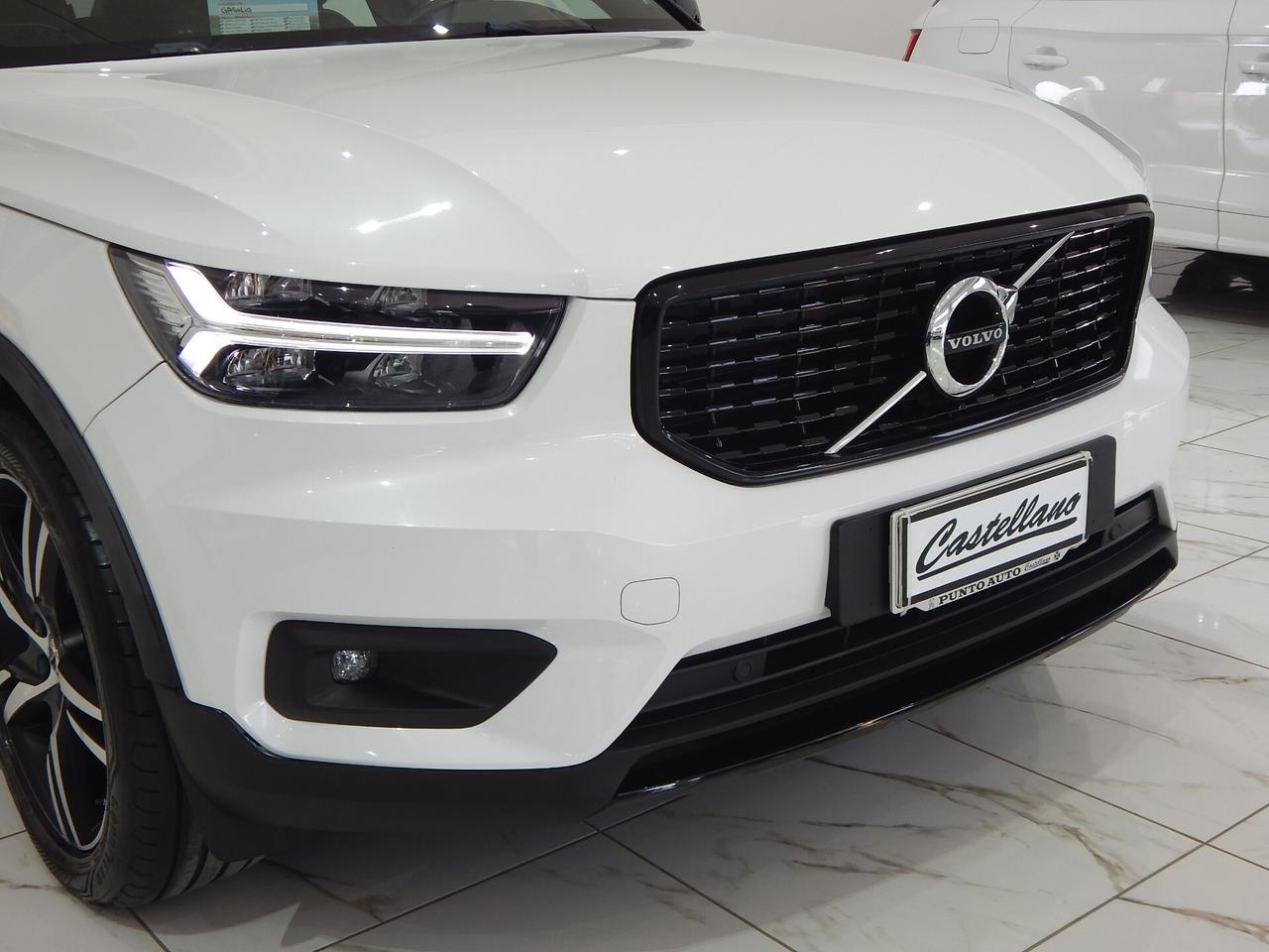 Volvo XC40 2.0 D4 R-Design AWD Geartronic NAVI-PELLE-PARK-LED