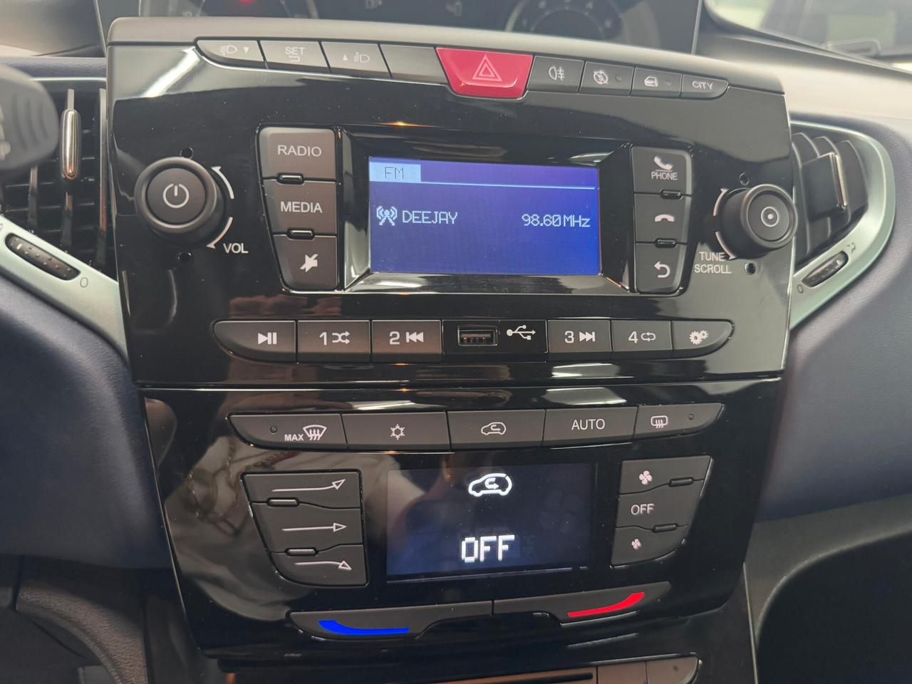 Lancia Ypsilon 1.0 FireFly 5 porte S&S Hybrid Oro