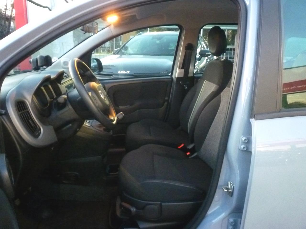 FIAT Panda 1.0 Hybrid 70 CV City Cross GRIGIO 2020