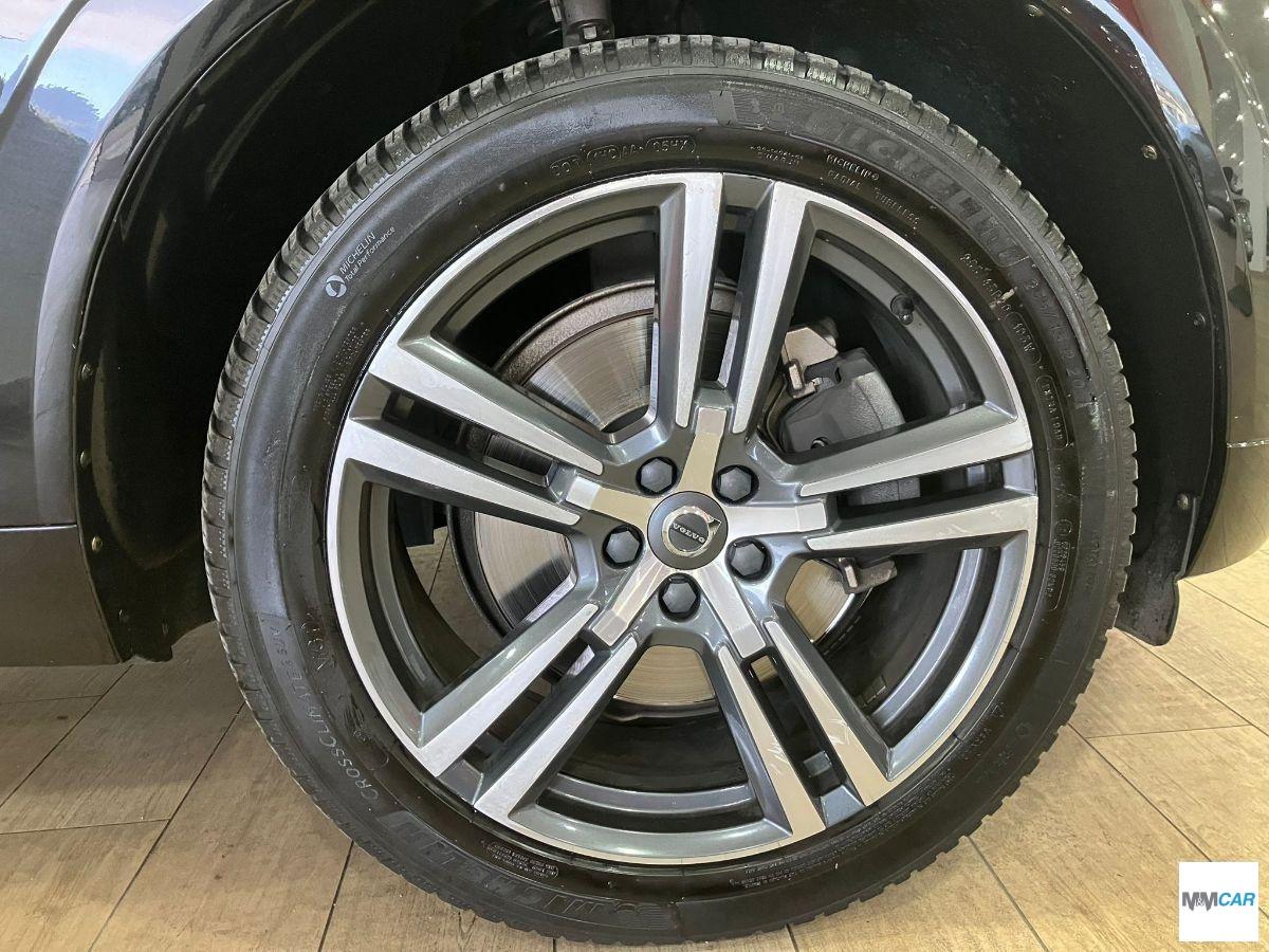VOLVO - XC60 - B5 AWD Geartronic Business Plus