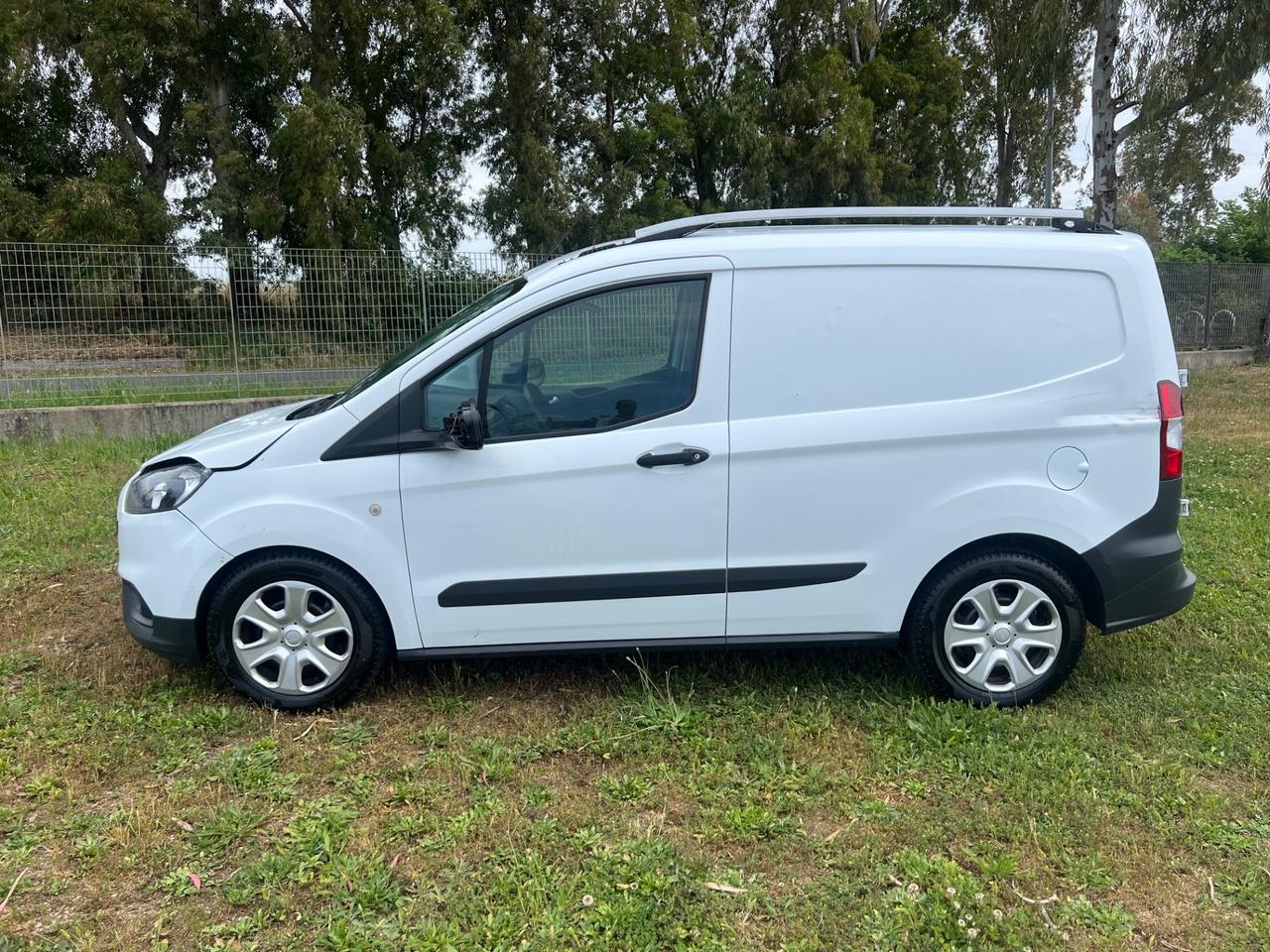 Ford Transit Courier 1.5 TDCi 75CV Van Entry