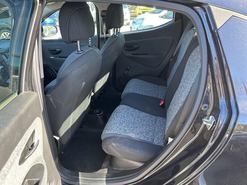 Lancia Ypsilon III 2015 1.0 hybrid Silver s&s 70cv