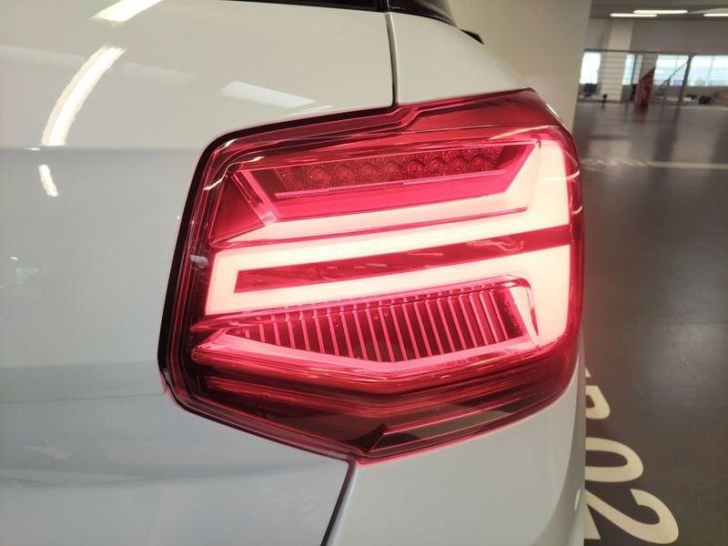 Audi Q2 Q2 35 2.0 tdi Identity Black s-tronic