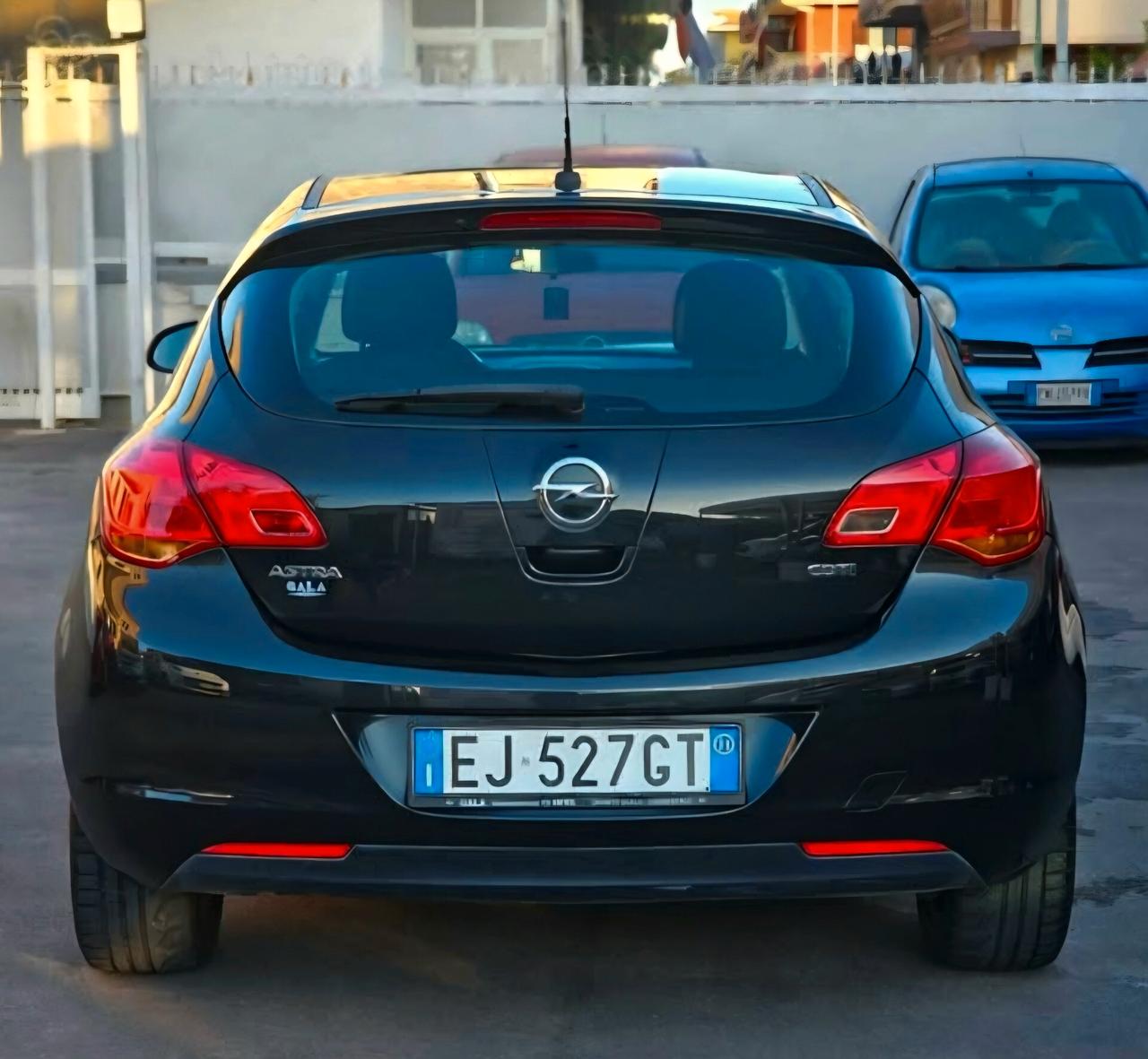 Opel Astra 1.7 CDTI 110CV 5 porte Elective