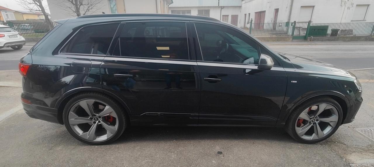Audi Q7 60 TFSI e quattro tiptronic S line plus