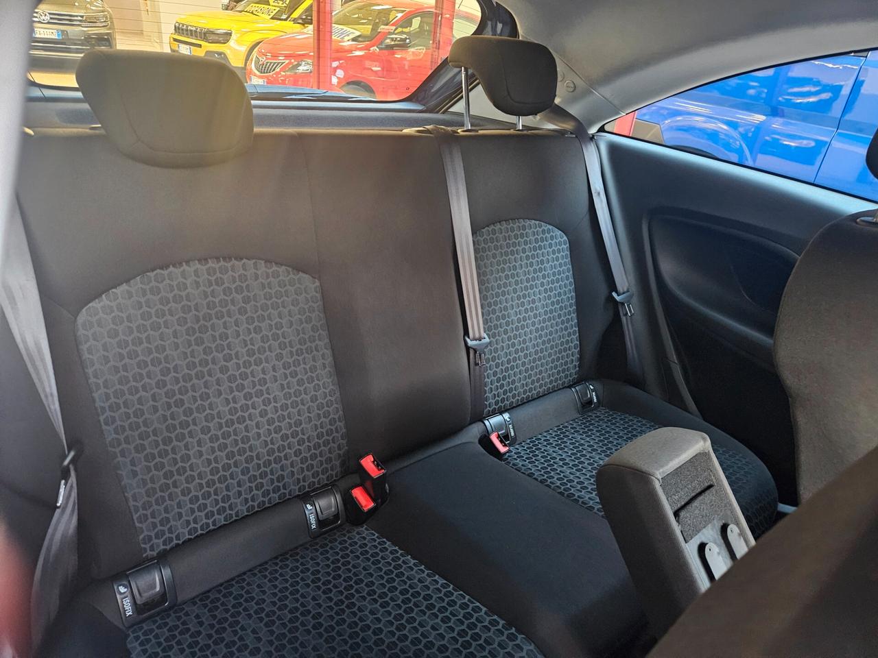 Opel Corsa 1.4 90CV Coupé b-Color
