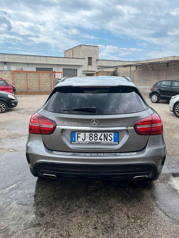 Mercedes-benz GLA 200 d Automatic Premium