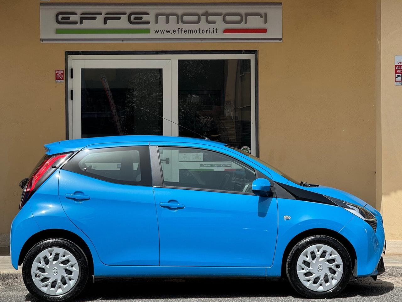 Toyota Aygo 1.0 VVT-i 72 CV 5 porte x-trend