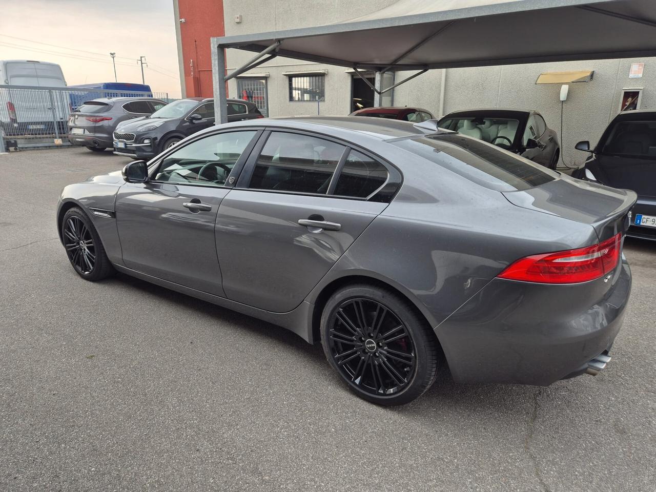 Jaguar XE 2.0 D Turbo 180CV aut. R-Sport