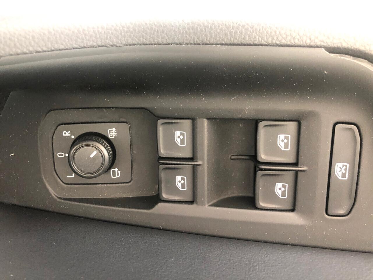 Volkswagen Passat 1.4 GTE DSG PLUG-IN-HYBRID PREZZO REALE