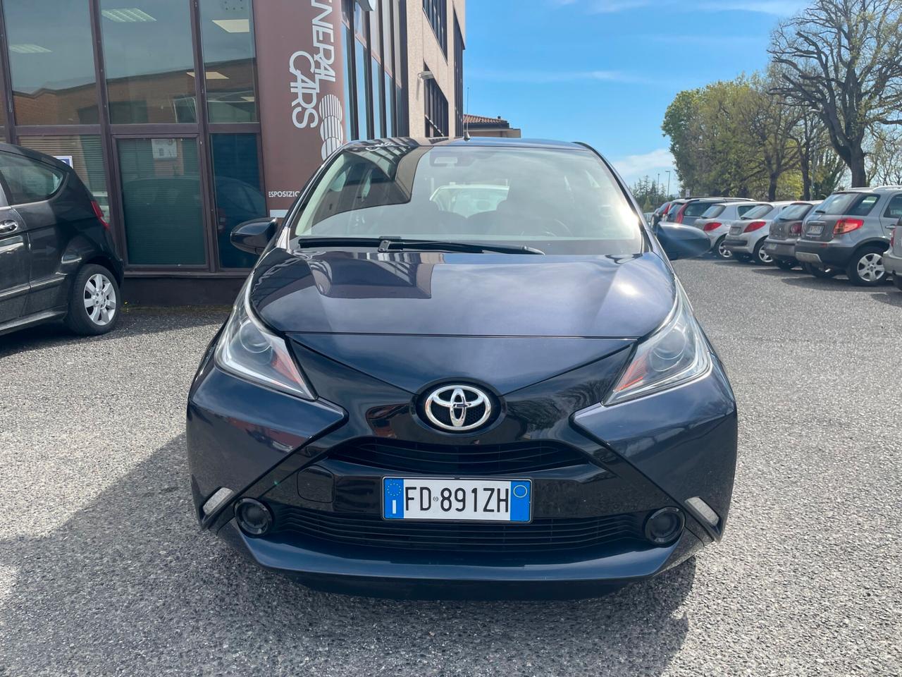Toyota Aygo 1.0 VVT-i 69 CV 5 porte x-cool