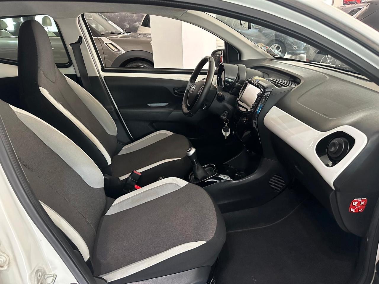 Toyota Aygo 1.0 VVT-i 69 CV 5 porte x-wave