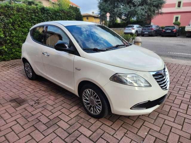 Lancia Ypsilon Ypsilon 1.2 8v Silver neo patentati