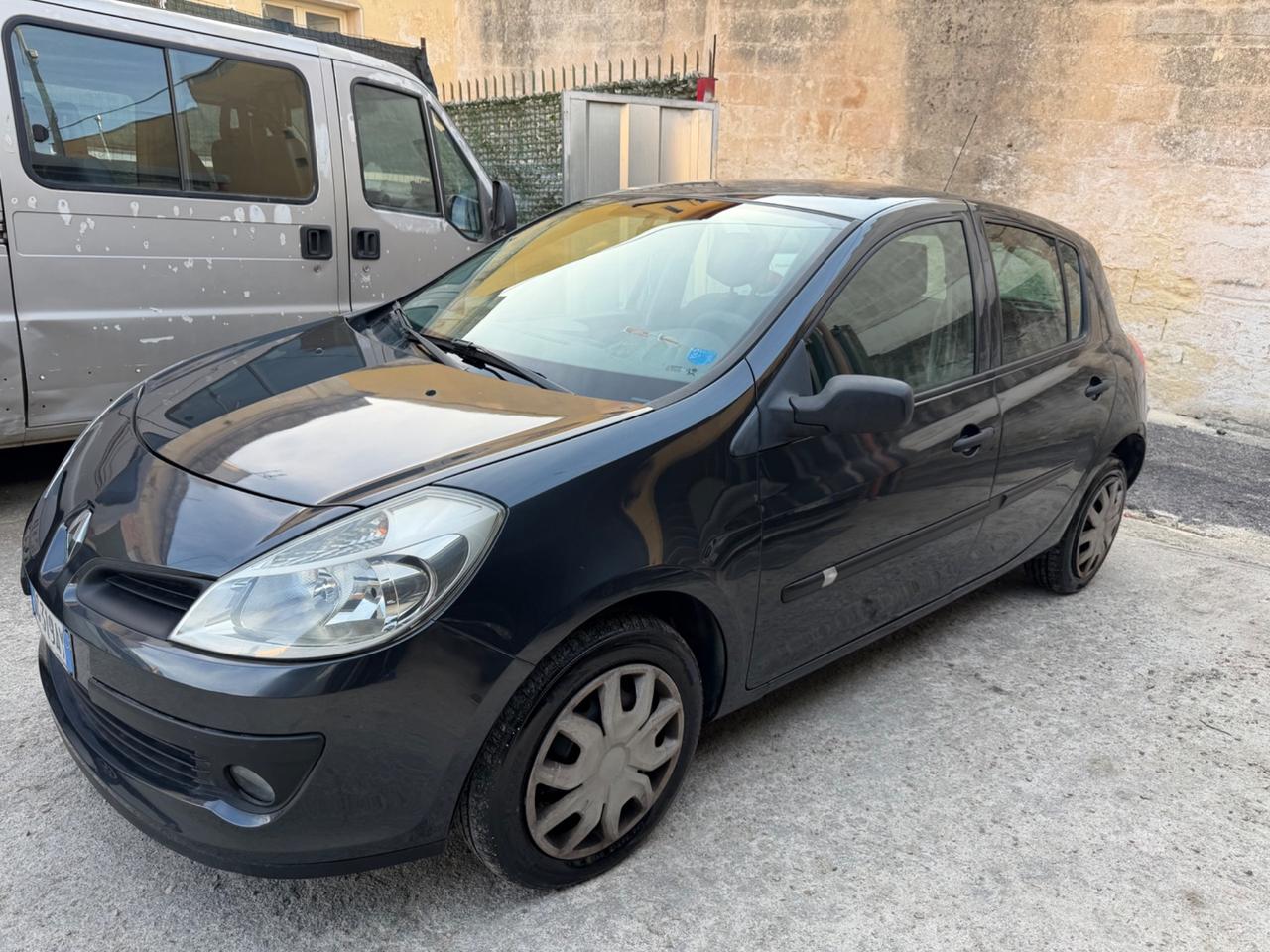 Renault Clio Storia 1.2 16V 5 porte Dynamique