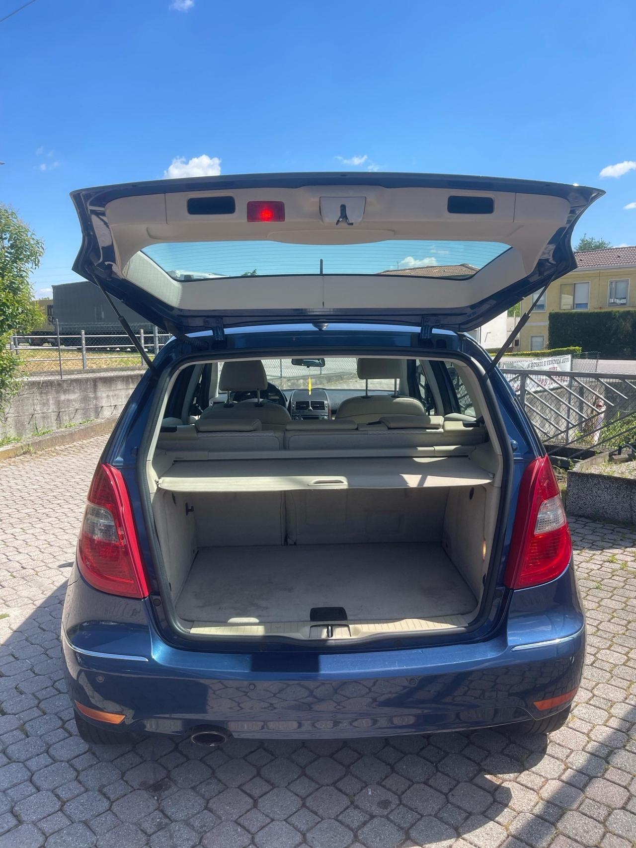 Mercedes-benz A 170 Avantgarde Cambio A/T NEOPATENTATI