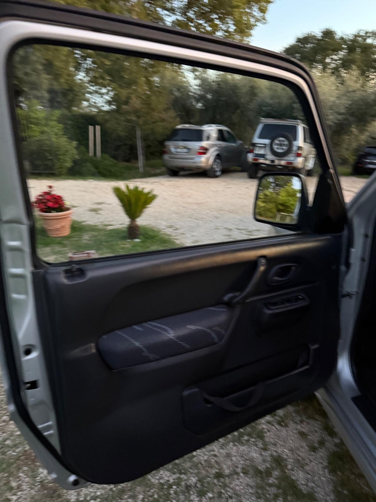 Suzuki Jimny 1.3i 16V cat 4WD JLX Mode