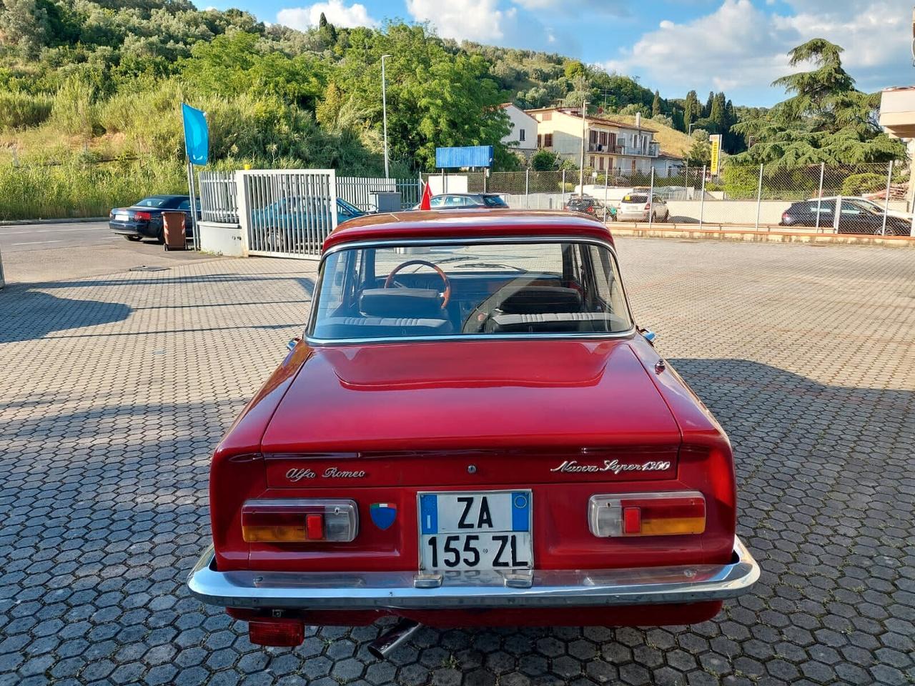 Alfa Romeo Giulia Nuova Super 1300