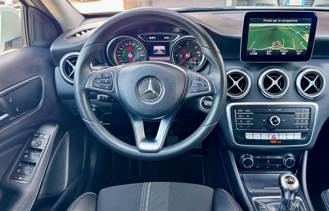 Mercedes-benz A 180 d Premium
